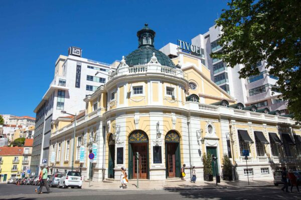Ao longo dos tempos, Tivoli tornou-se sinónimo de pequeno paraíso, símbolo do luxo, de beleza e também de entretenimento – em suma, de sonho.